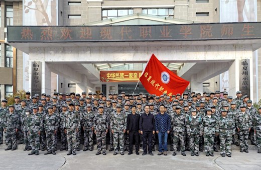 基础教育学院组织学生参观临夏州禁毒教育基地